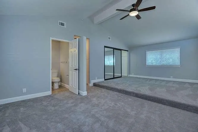 2040 Conifer Ln — Photo 15