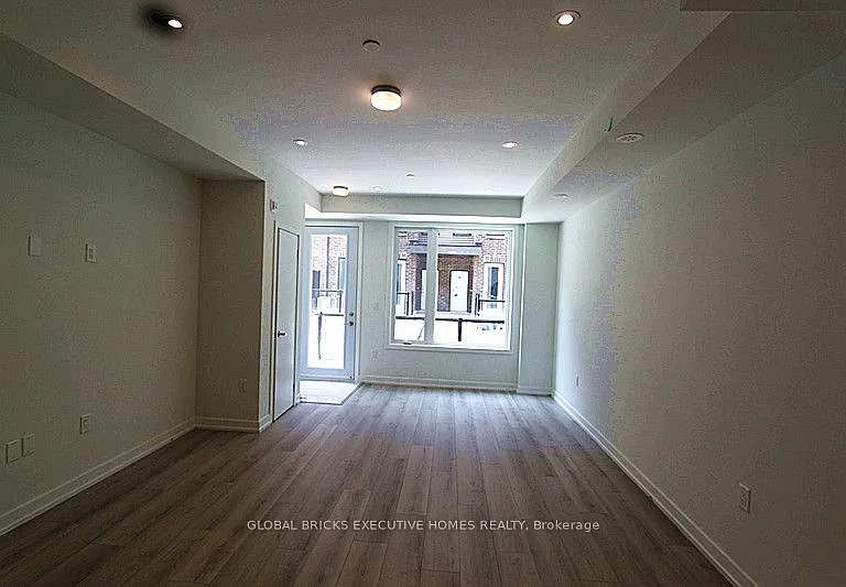 3546 Colonial Dr #14 — Photo 6