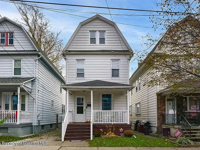 433 Elm Ave — Photo 1