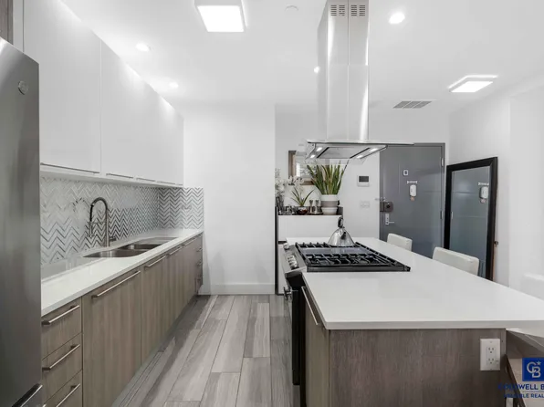 2222 Ocean Avenue image 6 of 19