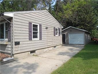 3rd image of 1213 Becker Ave SE