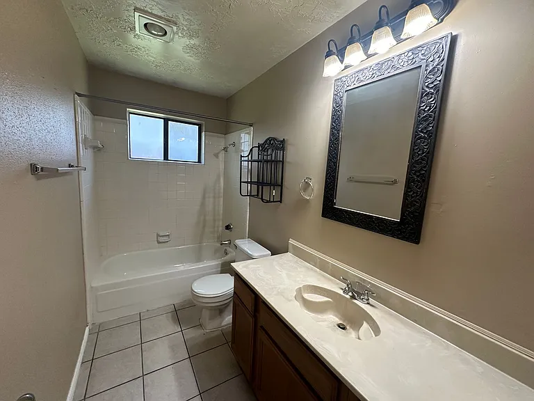 4045 Cavalry Dr — Photo 25