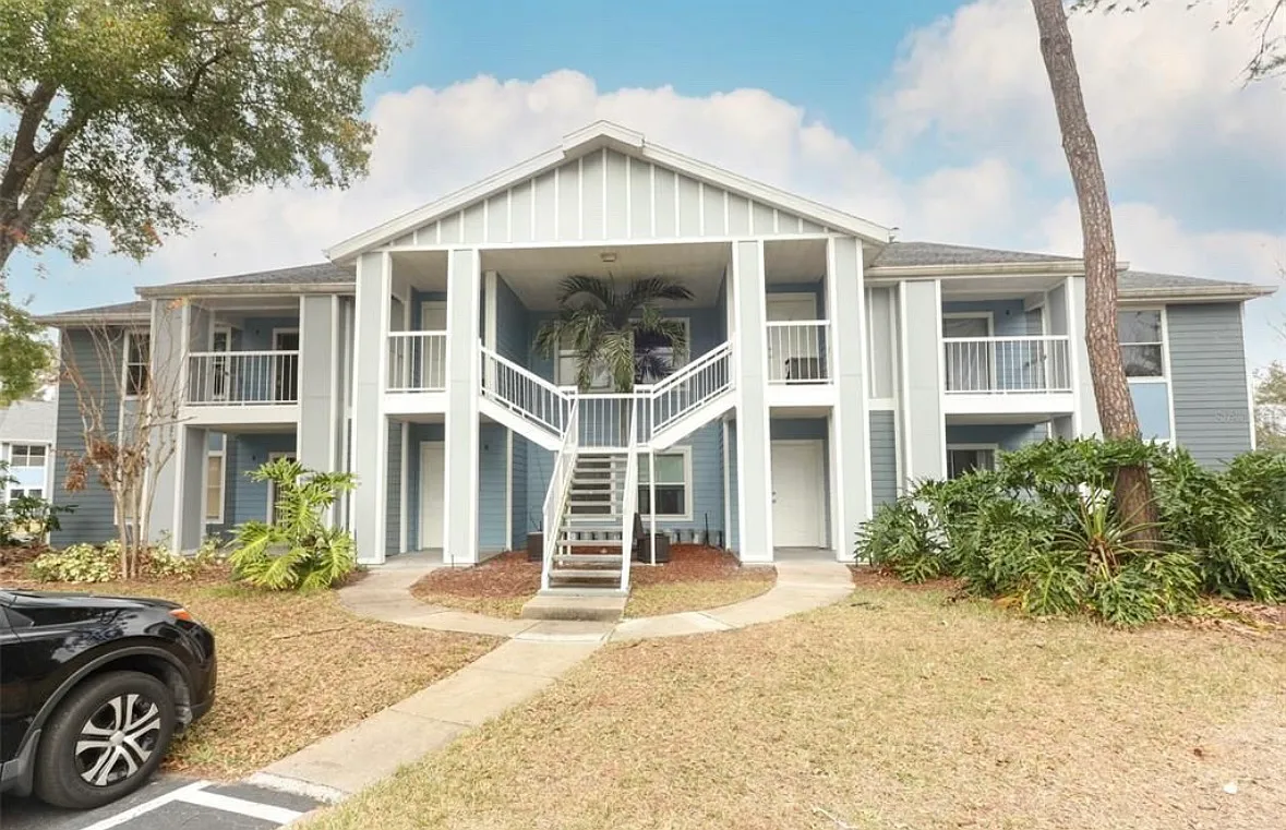 3 bed, 1100 sqft, $2,300 — Photo 1