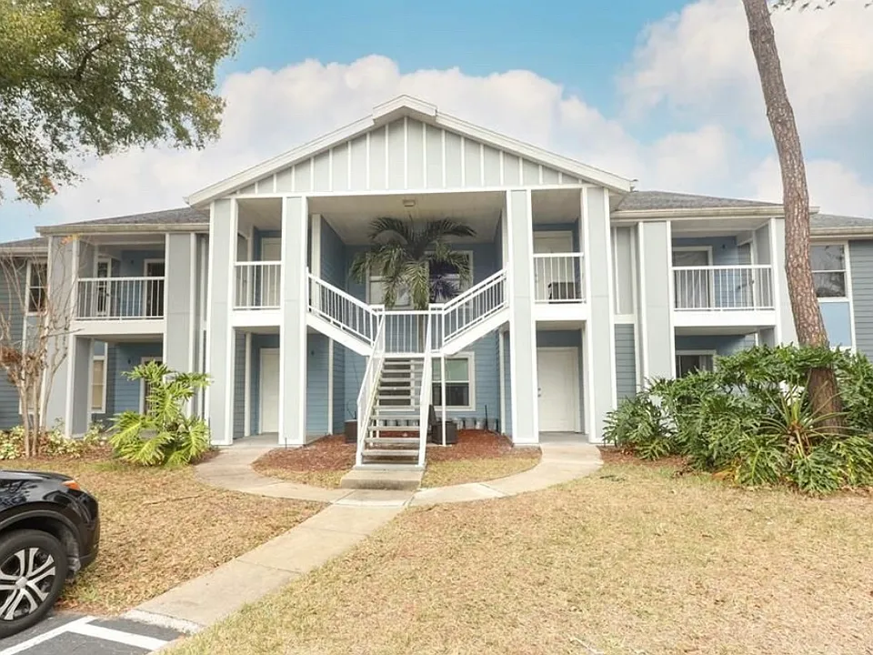 2580 Grassy Point Dr #102