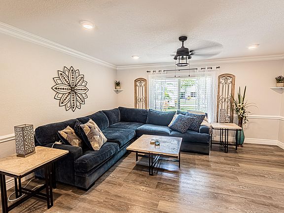 3rd image of 717 SE White Avenue
