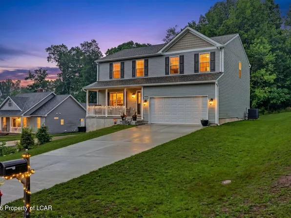 24 Cedar Creek Dr, Ashland, PA 17921