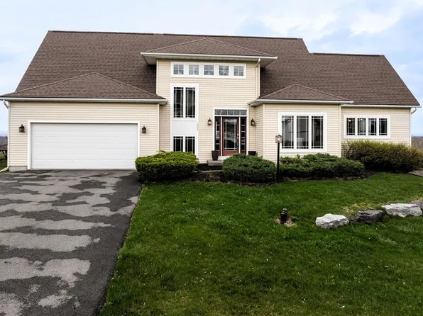 5807 Parapet Dr, Jamesville, NY 13078