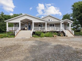 3270 Napier Rd, Canton, MI 48187