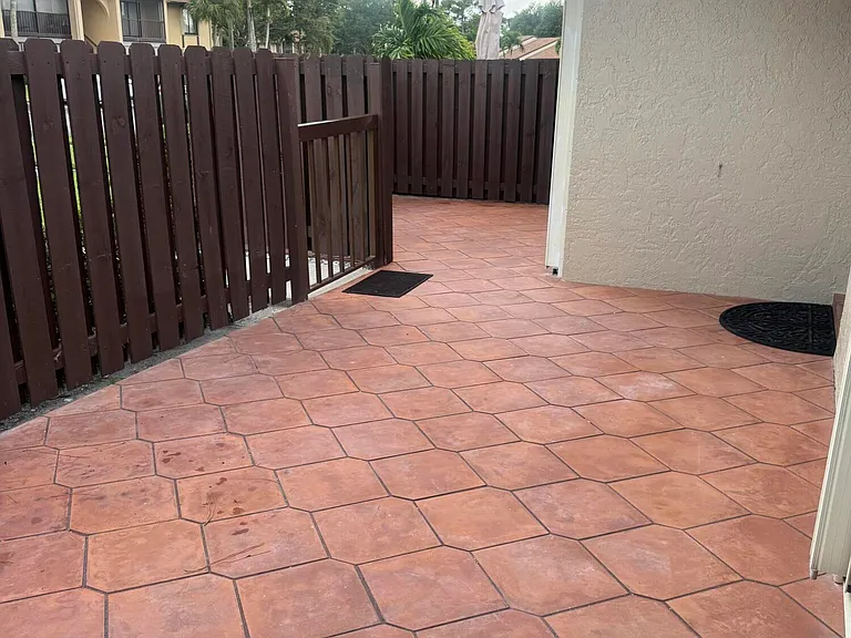 817 Sky Pine Way #H — Photo 18