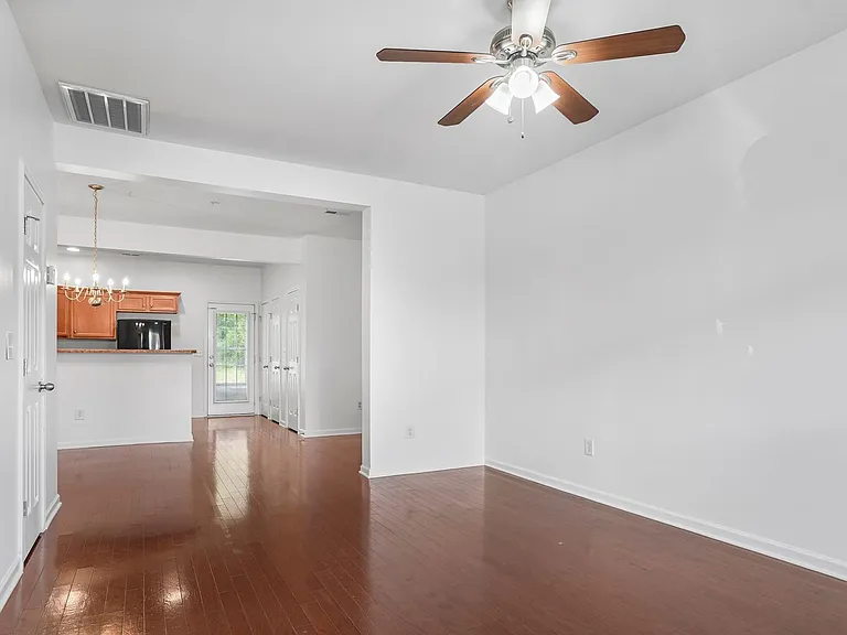 4006 Clinton Ln — Photo 5