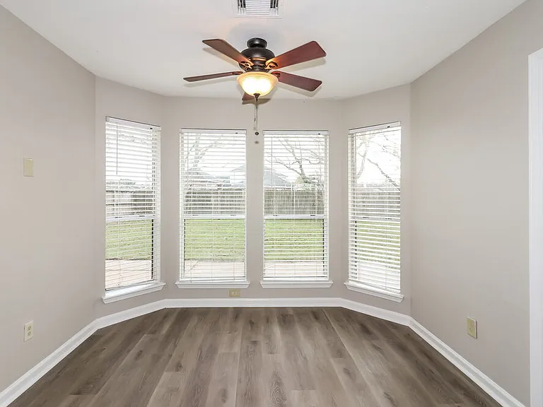 15815 Spruce River Ct — Photo 8