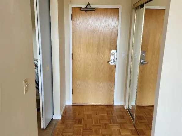 80 Point McKay Cres NW #1806, Calgary, AB T3B 4W4
