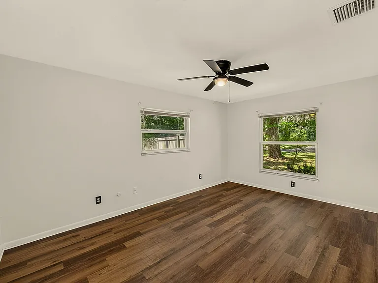 303 Saint Augustine Ave — Photo 23