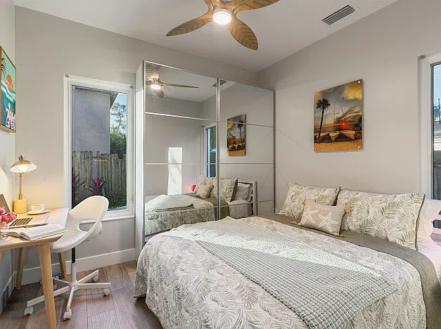 1021 Douglas Ave — Photo 2