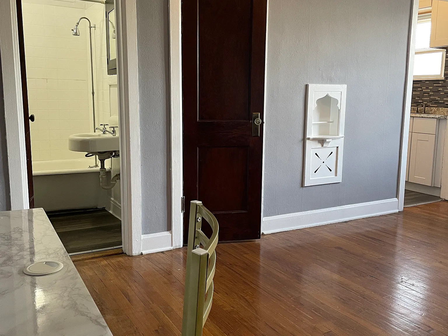 Studio, 364 sqft, $765 — Photo 2