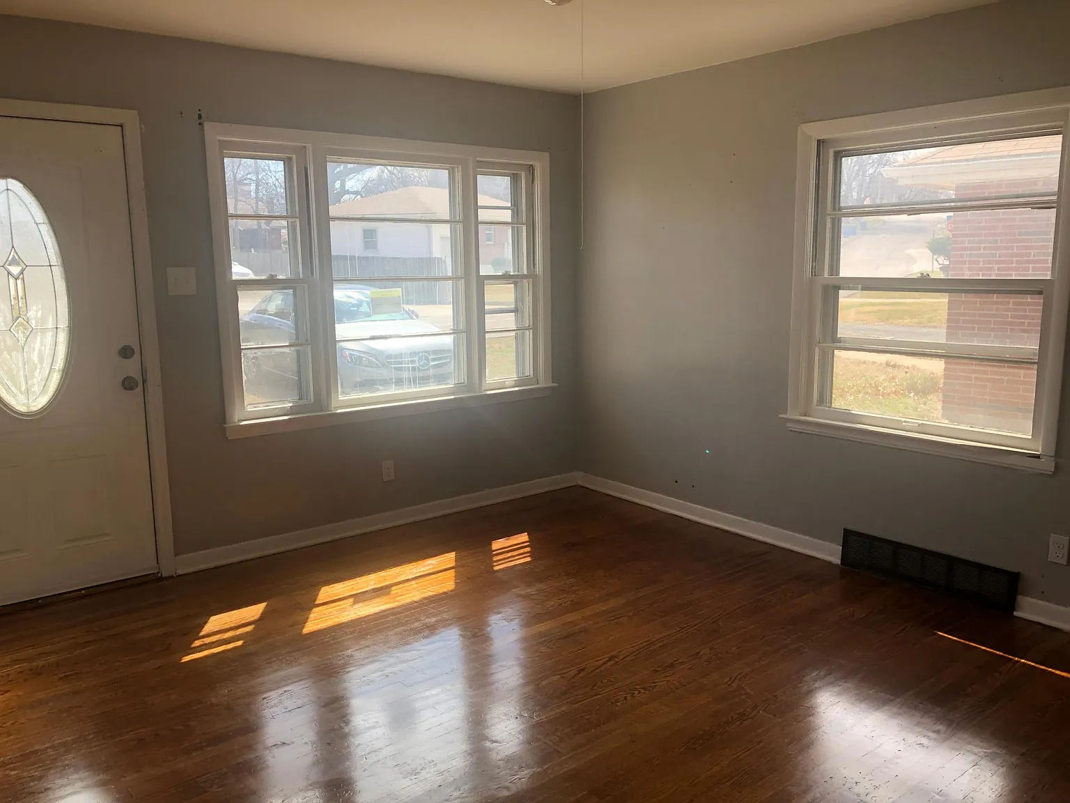 2 bed, 768 sqft, $950 — Photo 3