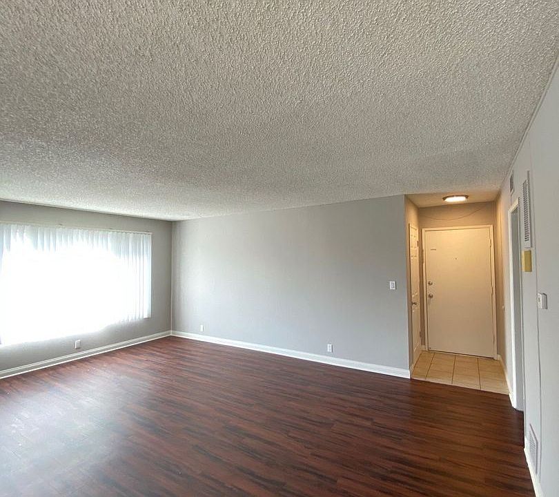 1st image of 3831 Green Ave APT D