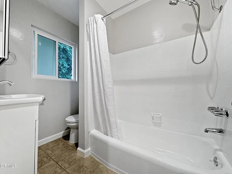 720 E Mountain St #15 — Photo 8