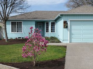 2128 Happy Valley Dr, Medford, OR 97501