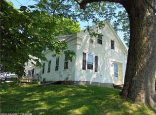104 Camden St, Rockland, ME 04841