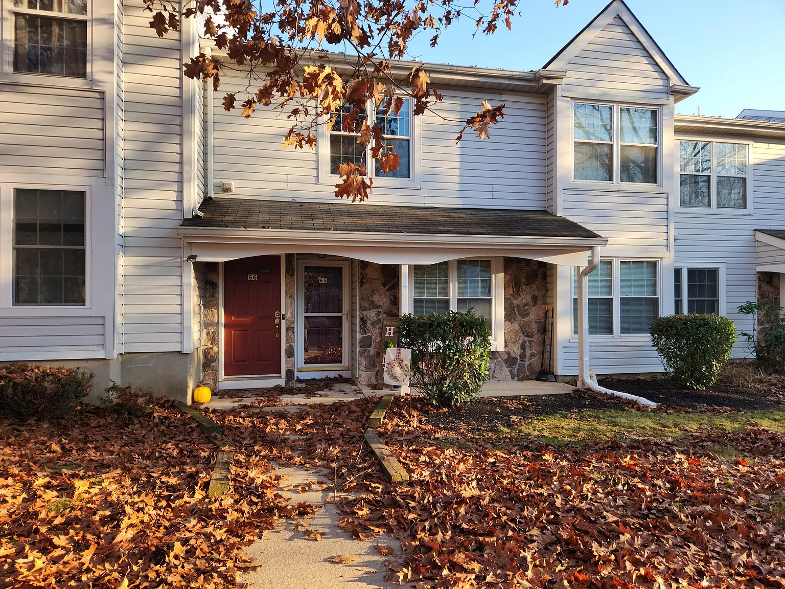 2 bed, 2.0 bath, $1,800 — Photo 1