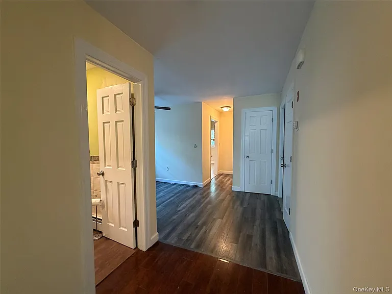422 E Chester St #2 — Photo 10