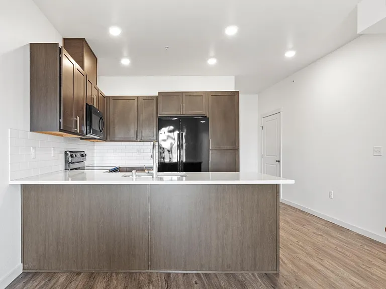 Columbia River Walk Apartments — Photo 156