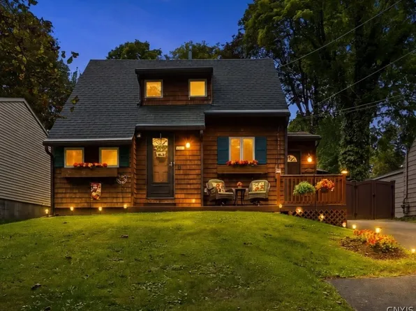 225 McClennan Dr, Fayetteville, NY 13066
