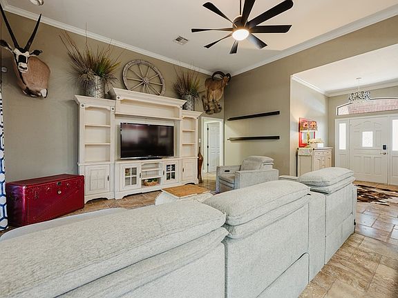 3rd image of 7009 Melick Cir