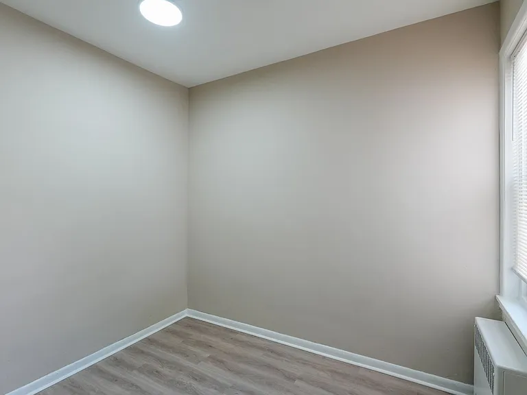 2109 S 67th St — Photo 16