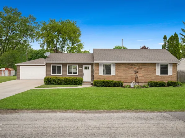 1366 Ivy Ln, Crystal Lake, IL 60014