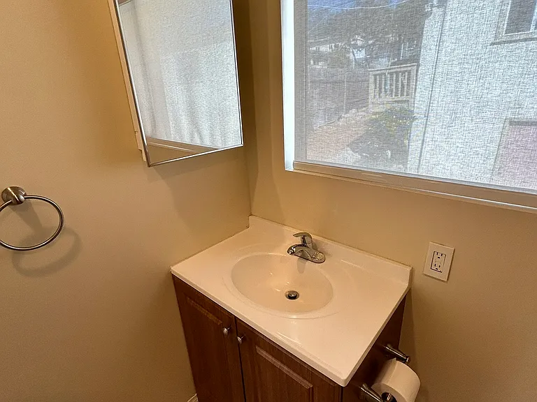 2324-28 W Jewett St #2330 — Photo 15