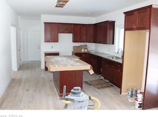 15 Goldberg Rd, Colchester, CT 06415