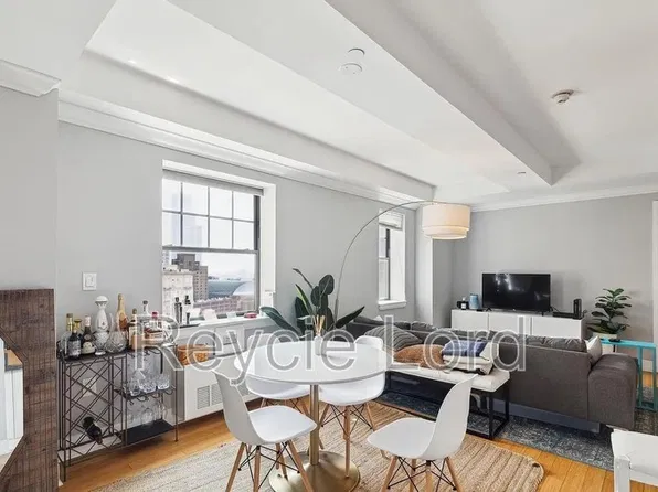 1701 Locust St Unit 1800, Philadelphia, PA 19103
