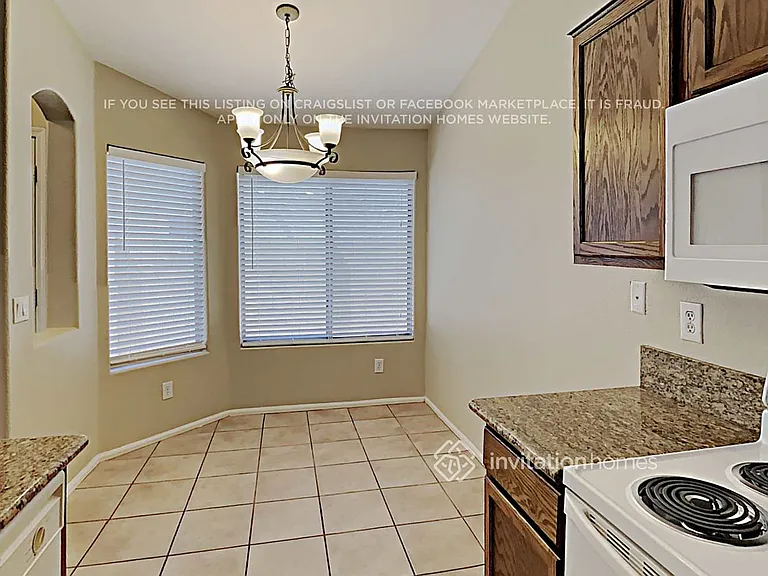 16661 W Latham St — Photo 6