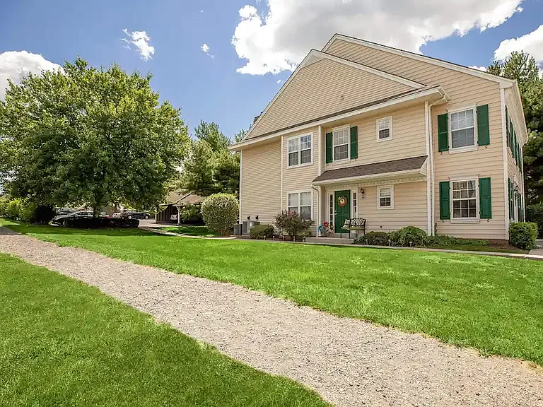 Exton Crossing Apartment Homes — Photo 37
