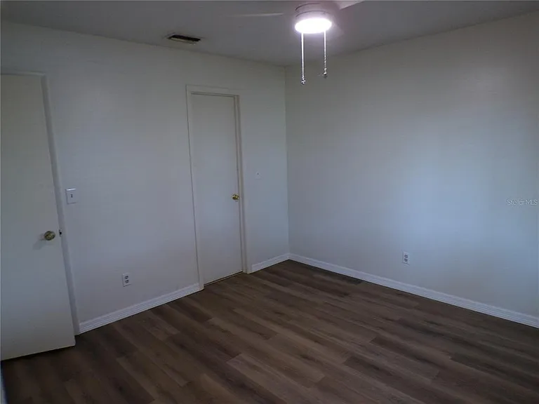 10104 Willmington Blvd — Photo 12