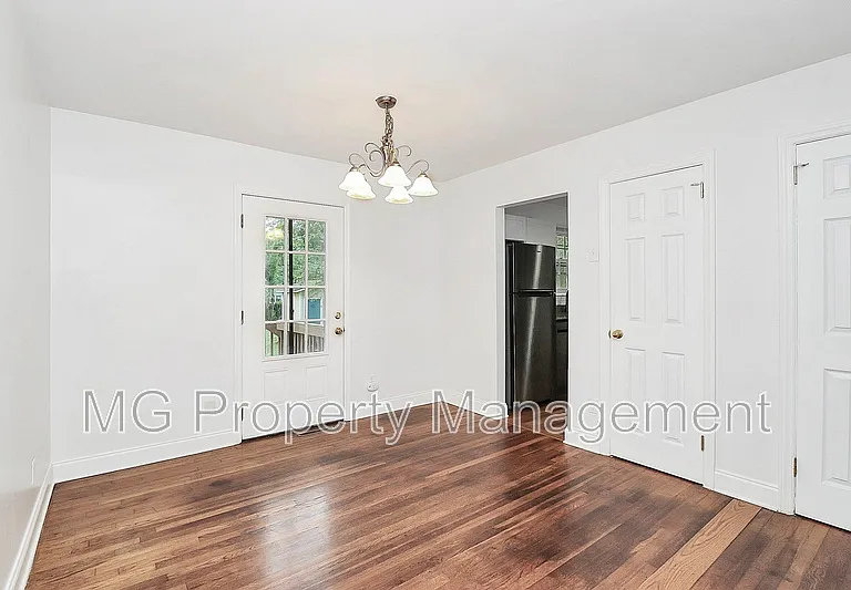 5039 Baylor Dr — Photo 6