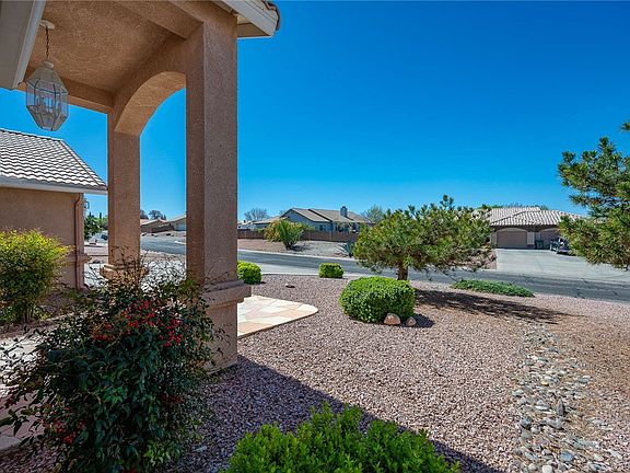 4th image of 2836 Mountain Trail Rd