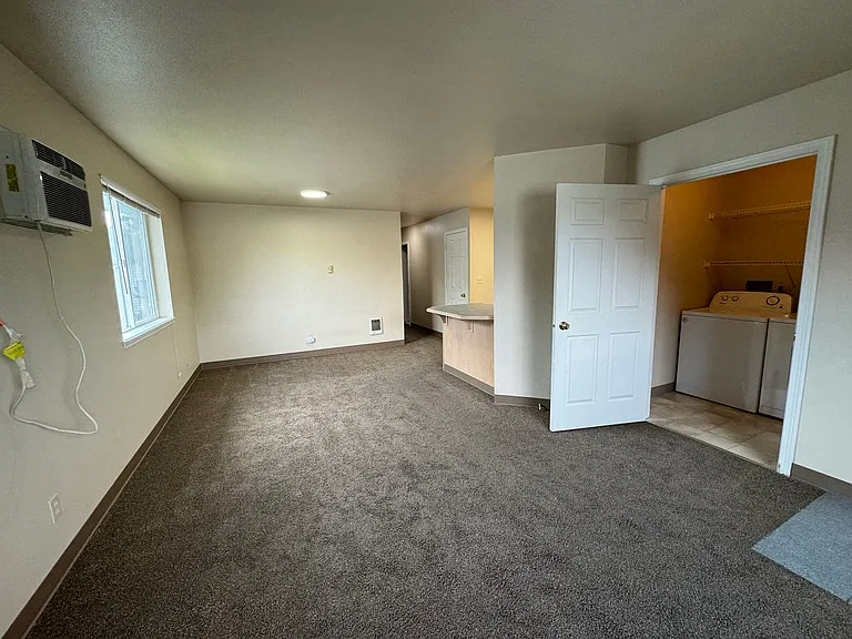804 E White Birch Ave. — Photo 3