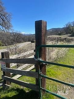 3rd image of 78500 Mexico Ridge Road