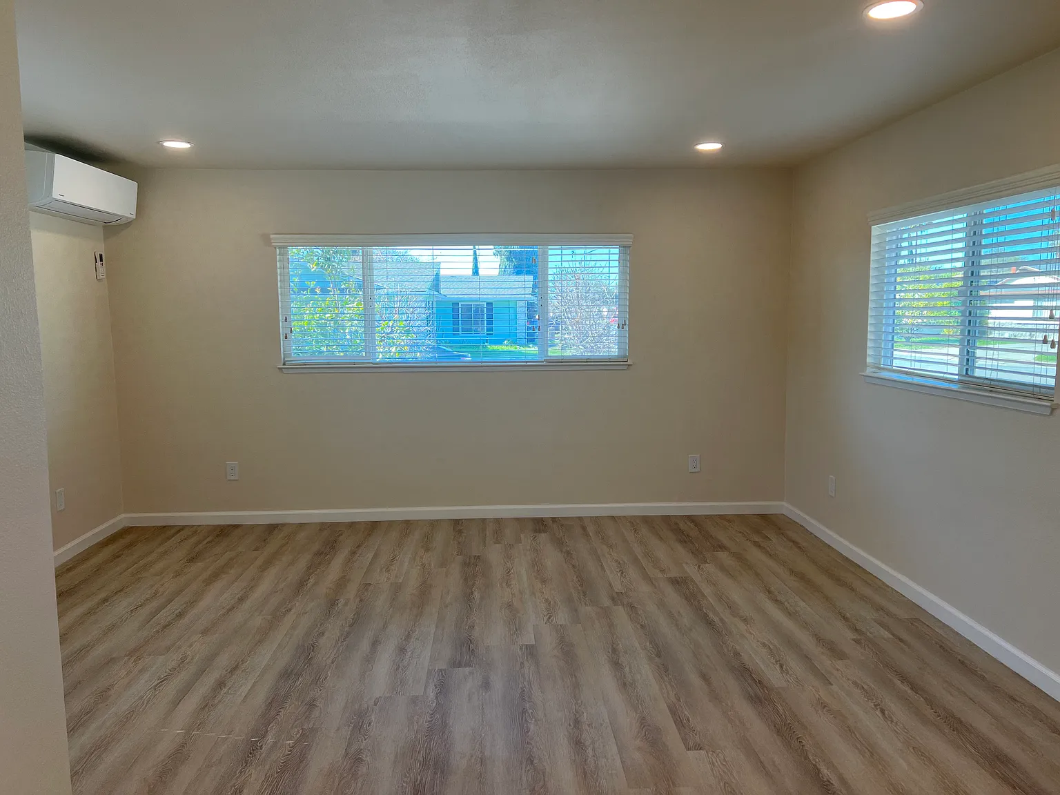 3288 Cabrillo Dr — Photo 4