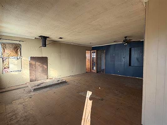 3rd image of 137 Spruce St