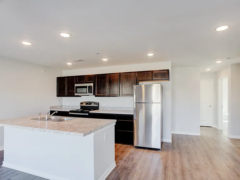 Cypress Point Apartments — Photo 49