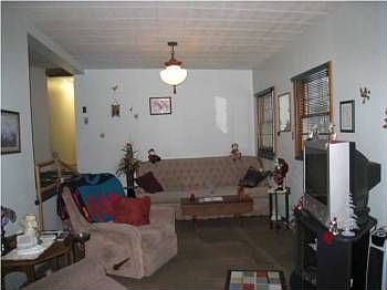 3rd image of 10186 S Spruce Ave