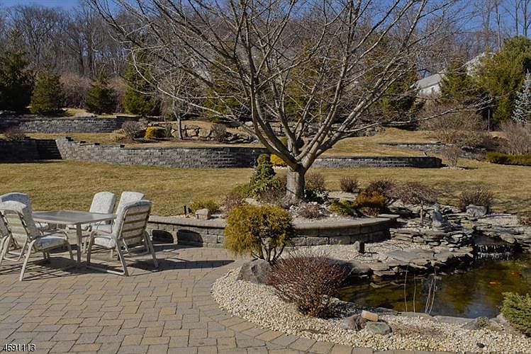 2nd image of 114 Parks Rd