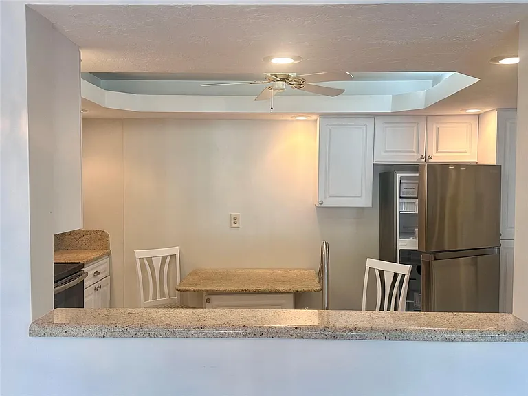 1149 Hillsboro Mile #309 — Photo 8