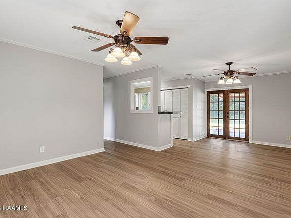 2nd image of 113 Maple Dr