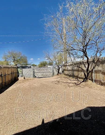 3909 S 14th Ave #3 — Photo 14
