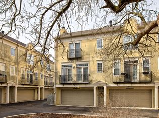933 Junction Pl, Indianapolis, IN 46220